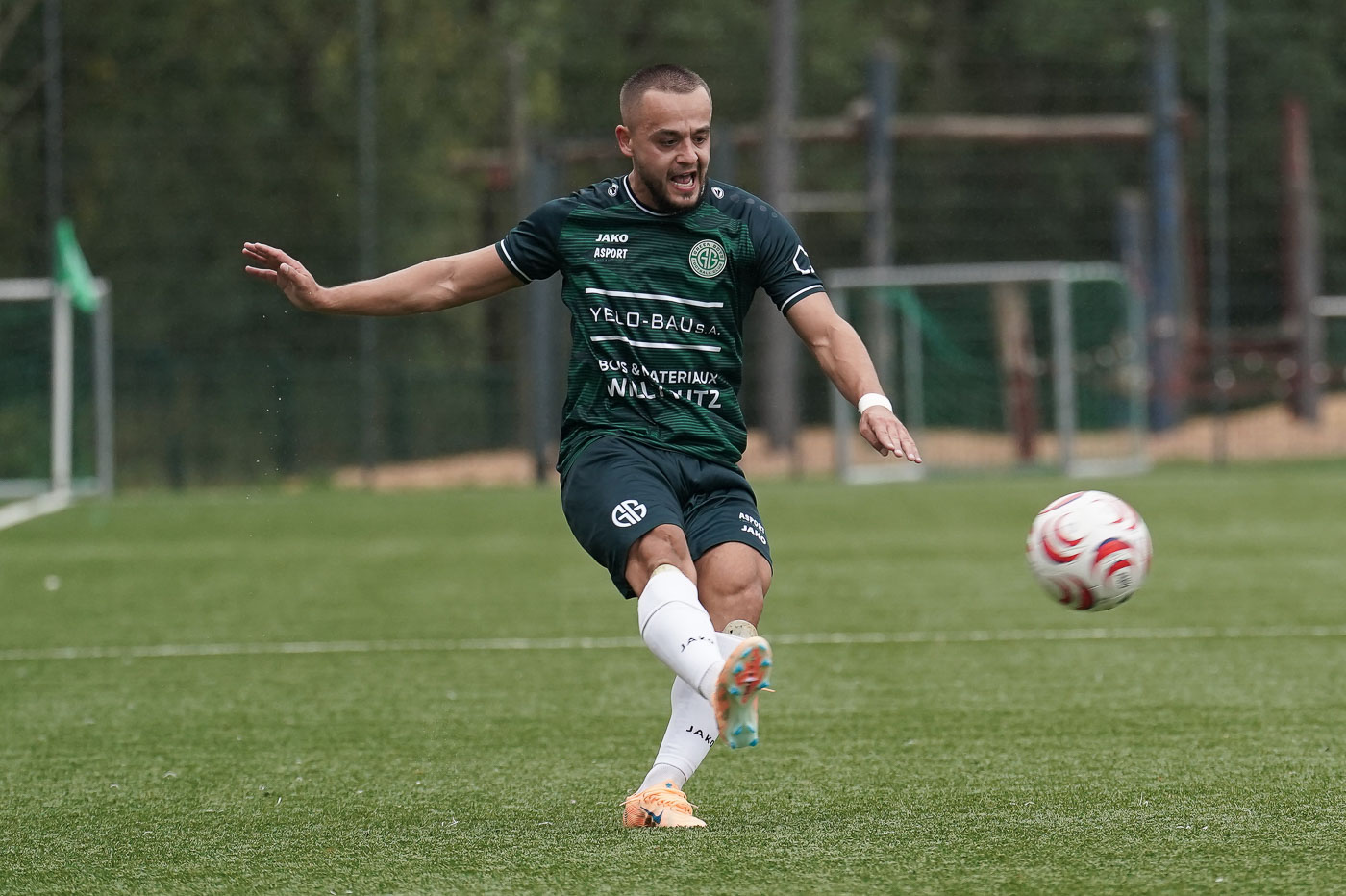 FC Green Boys 77 Harlingen-Ischpelt - FC Jeunesse Schieren
Munir DragolovcaninFC Green Boys 77 Harlingen-Ischpelt - FC Jeunesse SchierenFussball, Saison 2026/27, 2. Division, 4. Spieltag, 13.09.2026&nbsp;Foto: Ben Majerus
Mots-clés: 13.09.2026 2. Divisioun 4. Spieltag FC Green Boys FC Green Boys 77 FC Jeunesse Schieren Fussball Green Boys Harel Harel-Ischpelt Harlange Harlange-Tarchamps Harlingen Saison 2026-2027 Schieren